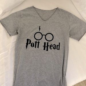 Harry Potter Fans! Extra soft graphic tee. Grey size M